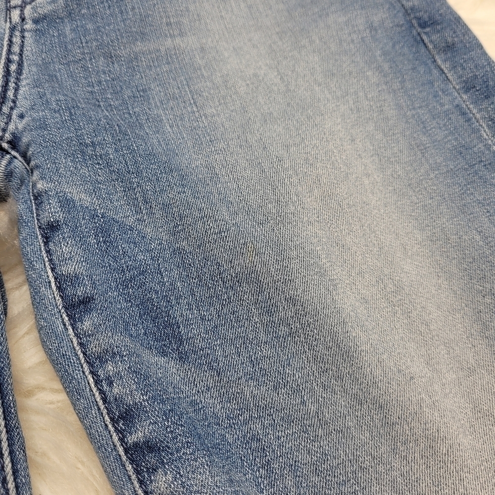 7 For All Mankind Relaxed Skinny in Light Blue Hue - Picture 11 of 14
